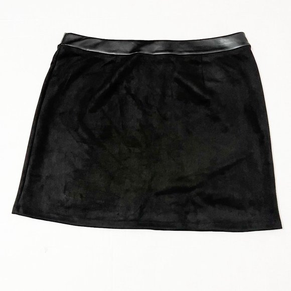 Andrew Marc NWT Sz XL Black  Faux Leather/Suede A-Line Pull On Skirt - Picture 6 of 9